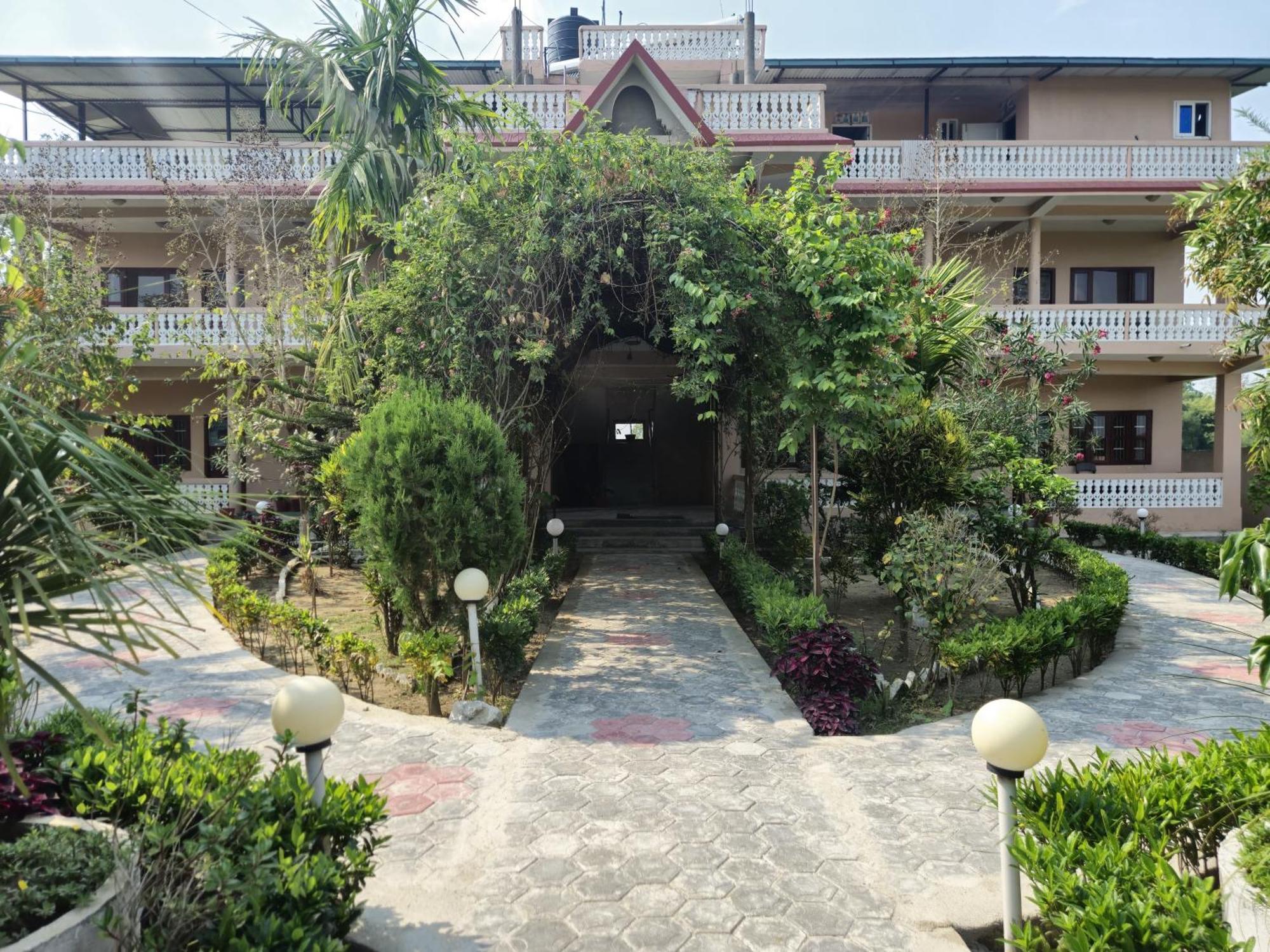 Hotel Tree Tops Sauraha Zewnętrze zdjęcie