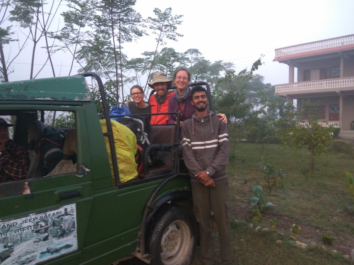 Hotel Tree Tops Sauraha Zewnętrze zdjęcie